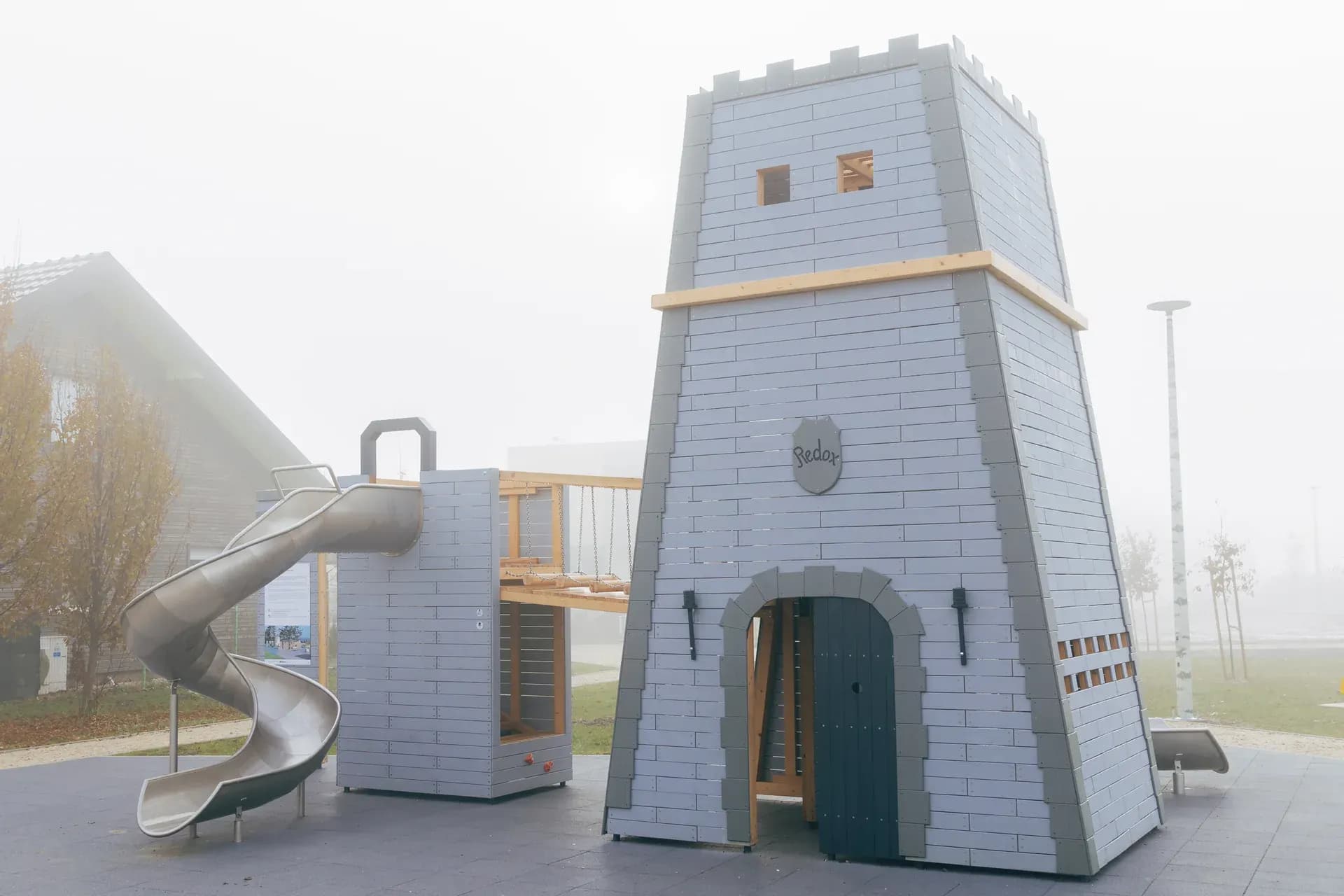 The full Timeless Legends castle tower in Prelog, seen from the side.